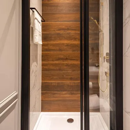 Piac43 - Svetits-palota *